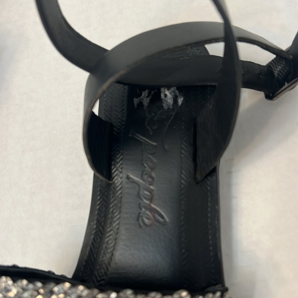 FREE PEOPLE SUN PEAKS EMBELLISHED SANDALS BLACK 38=8 - Picture 8 of 16